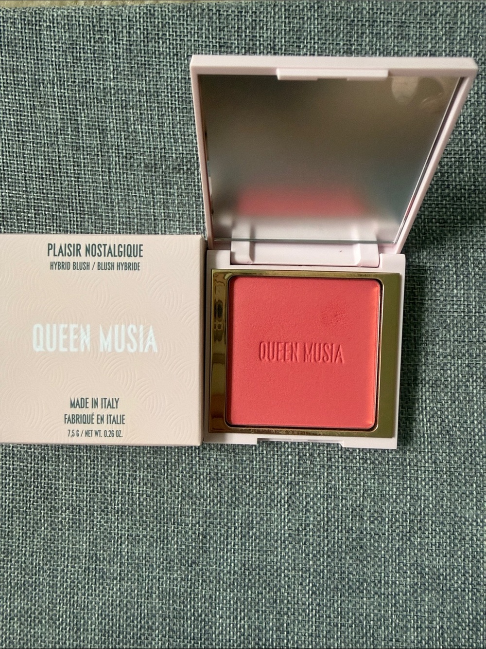 Brand new!!! Plasisir Nostalgique Hybrid Blush in Portrait of An Artist color